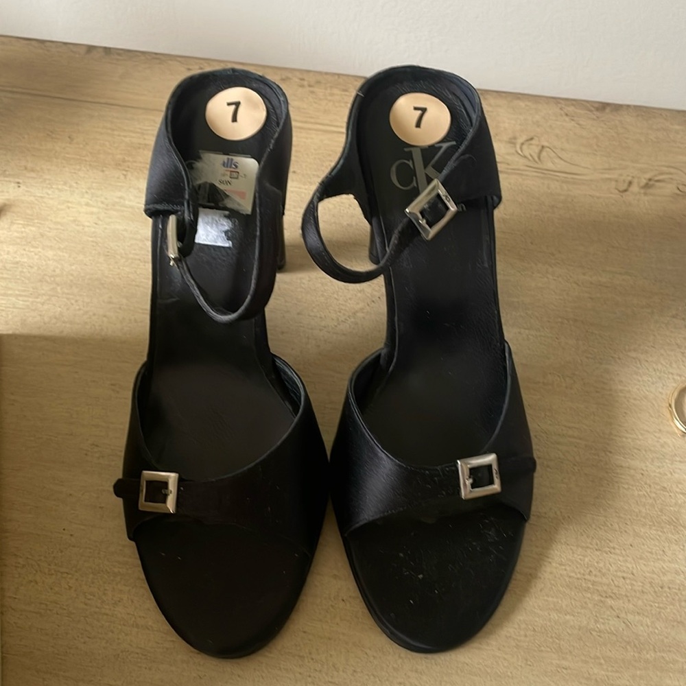 NWOT Vintage Calvin Klein Heel